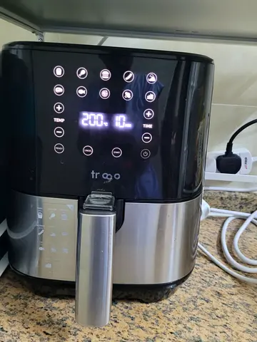 Nutircook Air Fryer 2 with Touch Control Panel