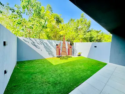 Hot Offer 4BHK in Robinia Masaar |Middle Th with Prime Location