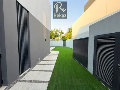 distress 4bed villa with pool view