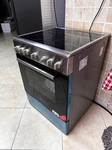 Stainless Steel Electric Cooker with Oven and Ceramic Hob - perfect Condition