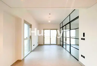 Corner Layout | Vacant | Facing Amenities
