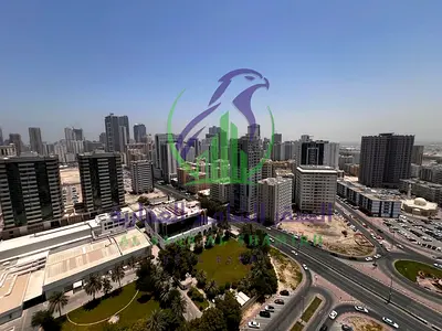ثلاث غرف وصاله للايجارالسنوى منطقة التعاون بإمارة الشارقه  باركن مجانى بلكونه اطلاله مفتوحه  مساحات ضخمه تشطيبات سوبرلكس