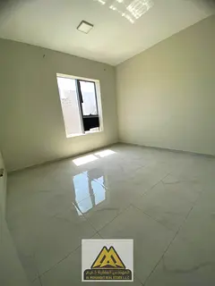 One bedroom and living room with a spacious area. High-end finishes. Central air conditioning. Prime