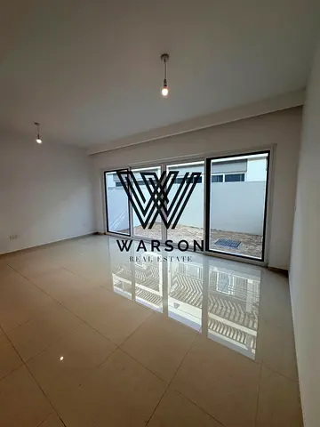 BIG SPACIOUS | UNFURNISHED | TOWNHOUSE
