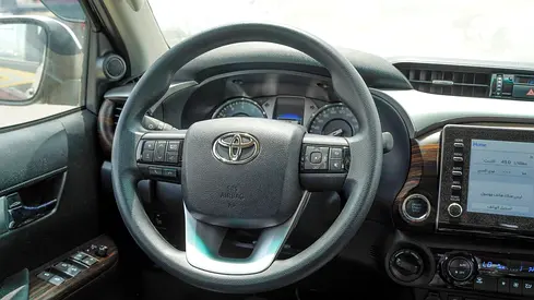 2026 Toyota HILUX 缩略图 10