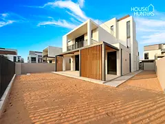 Single row | Backing Green Belt | Sky Roof