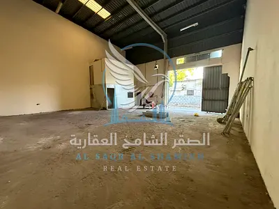 للايجار مستودع بالصناعيه 10 | موقع استراتيجي مميز | ممر واسع | ارتفاع عالي | تصميم عصري | مكاتب للاعمال | قريبه من الرئيسي | مساحه ممتازه | تسهيلات |