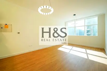 Upgraded Huge Size 1 Bedroom Near Dubai Mall