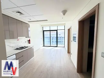 3BR Apartment | Pool & City Views | Balcony