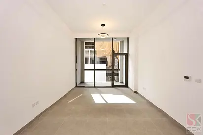 One Month Rent Free-Spacious 1 BR