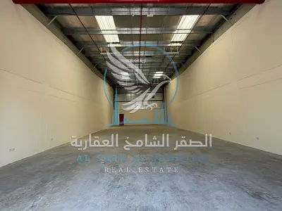 مستودع للإيجار في الصناعية 18 المساحة 2,600 قدم مربع