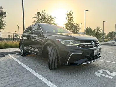 2022 VW Tiguan R-Line 2.0L (220 HP) | GCC Specs | Agency Maintained | Excellent Condition