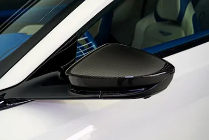 2019 Aston Martin DBS 照片 17