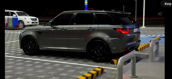 2016 Land Rover Range Rover Sport Supercharged V8-2022 SVR Conversion 113000 KM