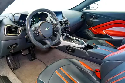 2019 Aston Martin VANTAGE — миниатюра 8