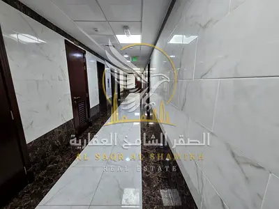 شقه غرفه وصاله تكييف مركزي اطلاله مفتوحه غرفه ماستر مساحه واسعه صيانه مجانيه باركن رملي متوفر قريب من الريم للشقق الفندقيه