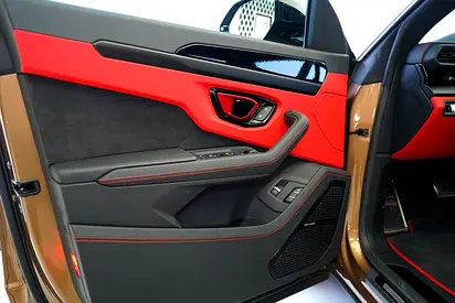 2023 Lamborghini URUS 缩略图 7
