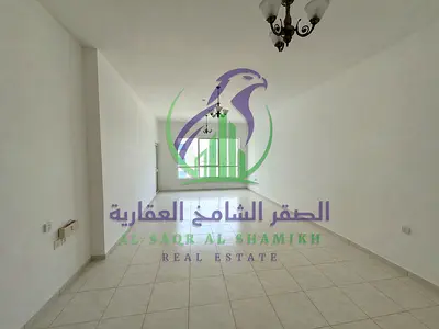 شقة ثلاث غرف وصالة في شارع التعاون بمساحة واسعة جداً مع أربع حمامات وغرفة غسيل وستور وبلكونة وخزائن حائط وموقف سيارة