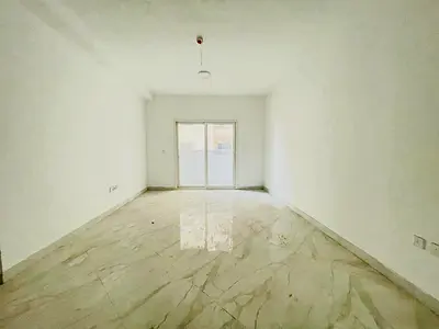 Luxury 3bhk 3bathroom with balcony maintenance free rent 68k 6cheque payment only for family