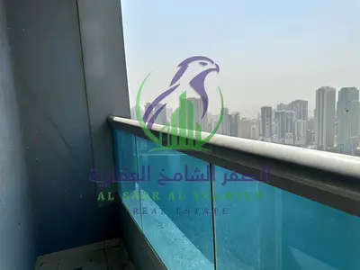 ثلاث غرف وصاله علي كورنيش الخان مع باركينج وجيم ومسبح مجاني عرفه ماستر عرفه خادمه خزان بالحائط اطلاله بحريه