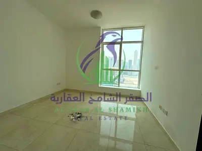شقة غرفة وصالة للإيجار السنوي العائلي في التعاون على مخرج دبي مباشرة بإطلالة مفتوحة وباركينج مجاني