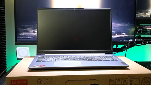 Lenovo Ideapad slim 3 with original box and accessories - flawless condition