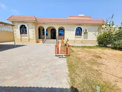 5 Bed room Hall Majlis Maids room big yard gardan parking 110k near 311 road