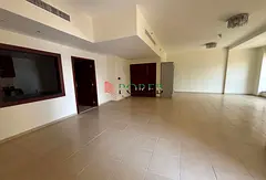Spacious 3BR | Unfurnished | Vacant