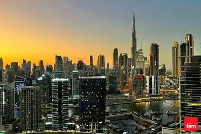 Modern apt, Burj Khalifa view, near Water canal