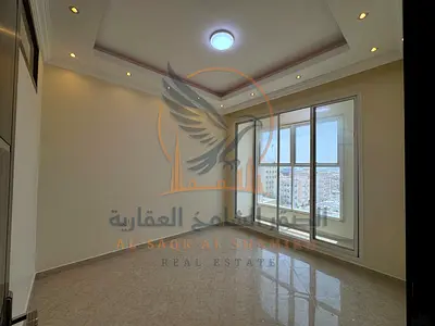 ثلاث غرف وصاله تاني سامن موقع حيوي ومميز قريب جميع الخدمات سهوله الوصول لمخرج دبي والشارقه