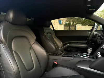 صورة 7 لـ 2011 AUDI R8