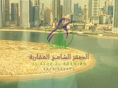 ثلاث غرف وصالة فخمة للاجار في الممزر إطلالة مباشرة على الكورنيش قرب مخرج دبي غرفة خادمة خزائن بالحائط