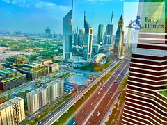 High Floor Chiller Free 3bhk Near the trade center