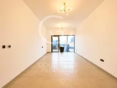VACANT | READY TO MOVE IN | SPACIOUS LAY OUT