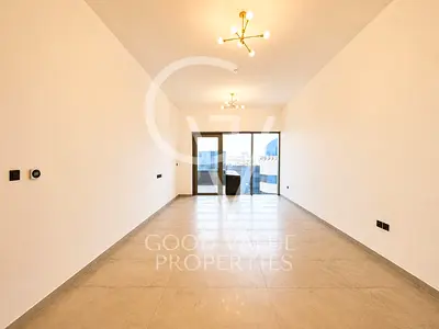 VACANT | READY TO MOVE IN | SPACIOUS LAY OUT