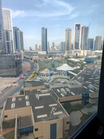 شقة فاخرة بغرفة نوم واحدة مطلة على البحر للبيع  في التعاون، الشارقة