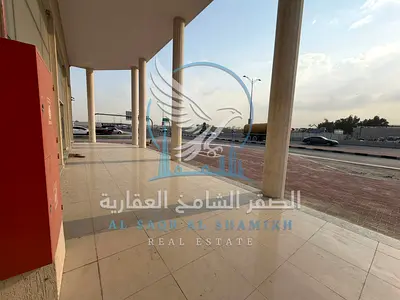 للايجار محلات الصناعيه 12 | موقع استراتيجي مميز | شارع رئيسي | مساحه ممتازه | تصميم عصري | قريب من جميع الخدمات | باركينات واسعه | تامين شيك | 4 دفعات