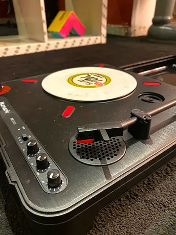Dj scratches numark