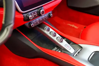 2019 Ferrari PORTOFINO — миниатюра 11