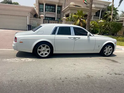 2011 ROLLS-ROYCE PHANTOM — миниатюра 12