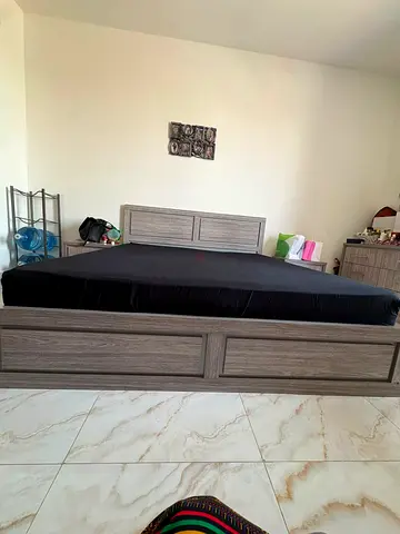 Kind Size Bed with mattress