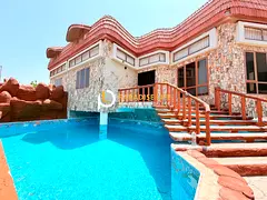 3 BEDROOMS SINGLE STORY READY TO MOVE