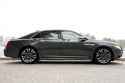 صورة 3 لـ 2020 Lincoln CONTINENTAL