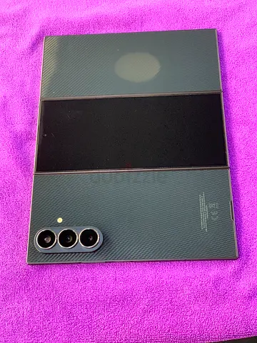 Samsung Tri fold 512gb TDRA Used