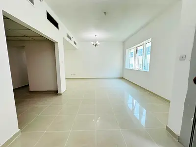 Family building opp Sahara luxury 3bhk with Maid room+parking free+4bathrooms+Balcony+wardrobes just in 68k and 6 cheques