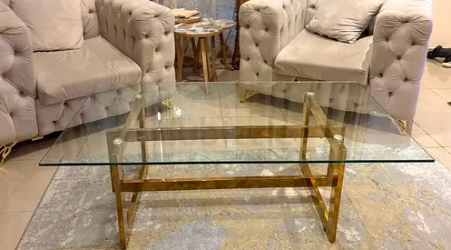 Middle table طاوله