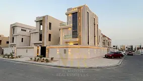 Luxury villa - registration fees included - 3 floors - direct from owner - freehold - prime location