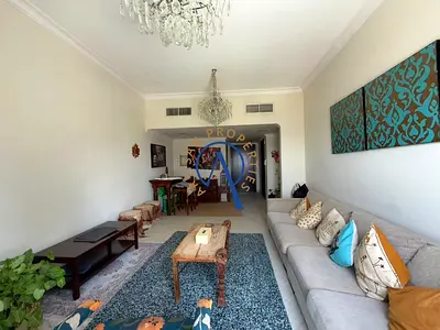 FULLY FURNISHED | SPACIOUS | PARK VIEW