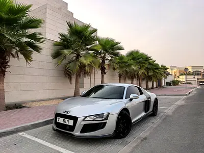 AUDI R8 ABT KIT CARBON FIBER EDITION FULL SERVICE HISTORY AMAZING CONDITION GCC
