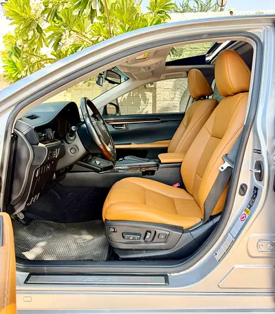 صورة 7 لـ 2013 Lexus ES-SERIES
